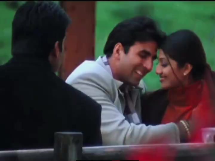 Ho mere hothon pe tere hothon ki pyaas aise jagi, man mere bhi tan tere bhi aag jalne lagi, ho sard mausam hai garam aalam hai dil mein toofan hai, beqarari hai kya khumari hai kitne arman hai, meri jaan keh rahi hai mujhpe jaan nisaar kar lo, jitna beqaraar hoon main khud ko beqaraar kar lo, meri dhadkanon ko samjho tum bhi mujhse pyaar kar lo.