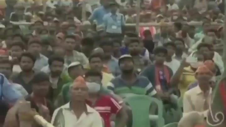 Ei, safed kapda, oh! Oh! Ei!