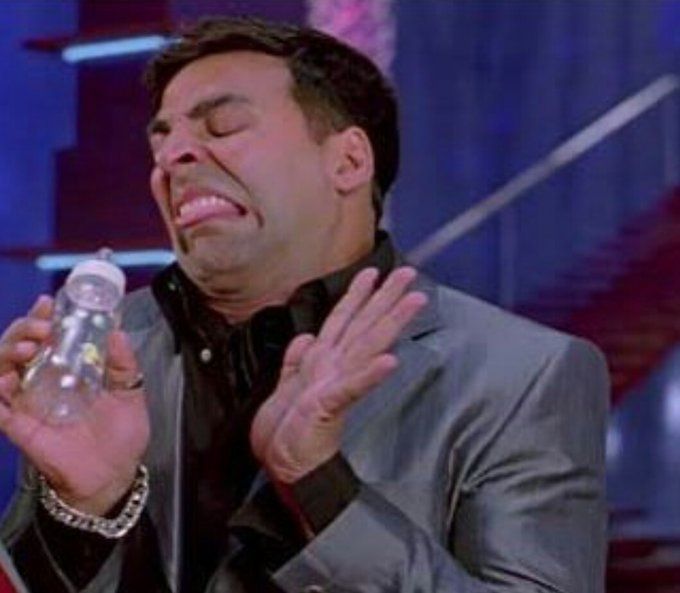 Akshay Kumar disgusted expression